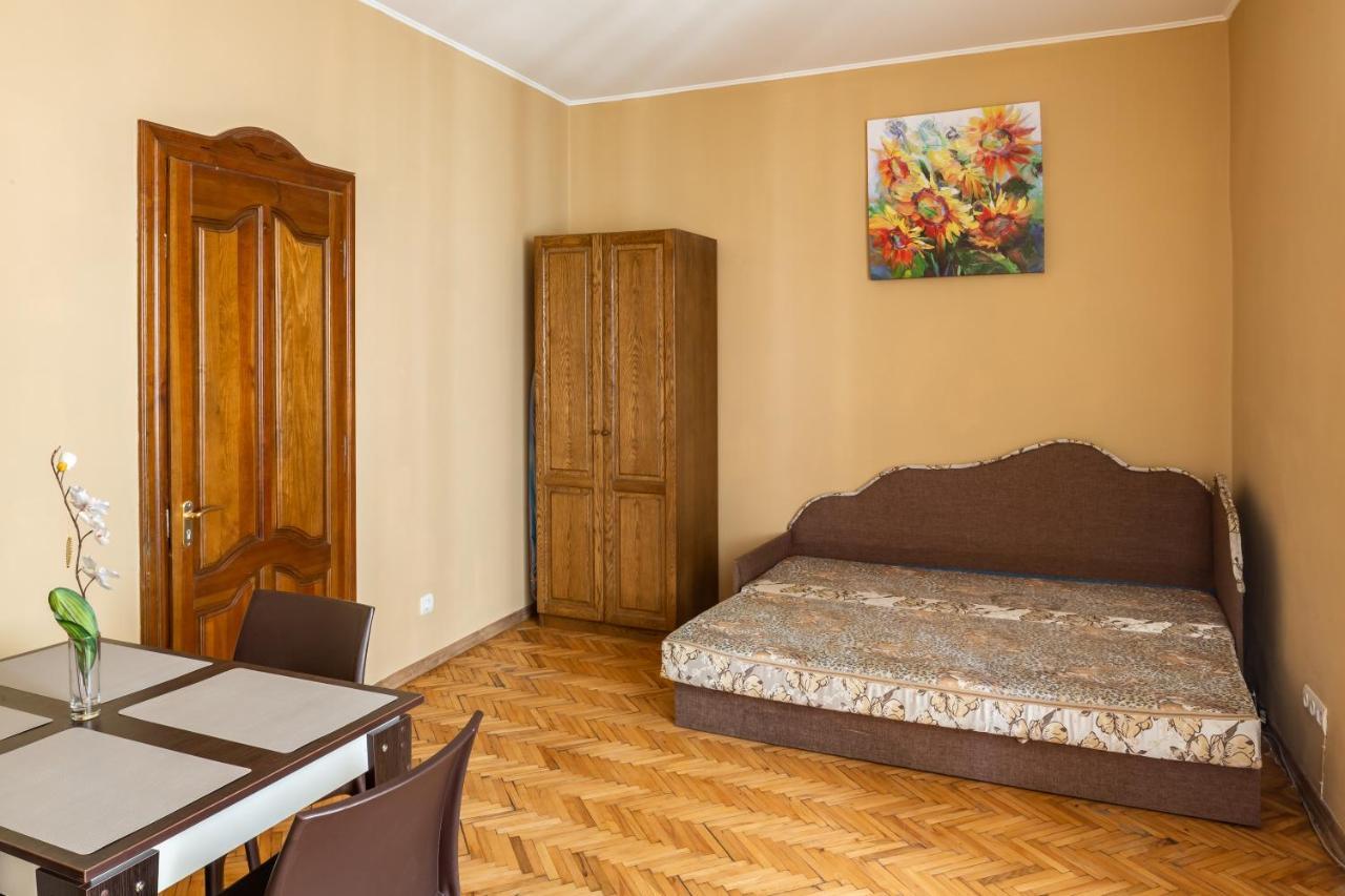 Apartment On Yana Zhizhky إلفيف المظهر الخارجي الصورة