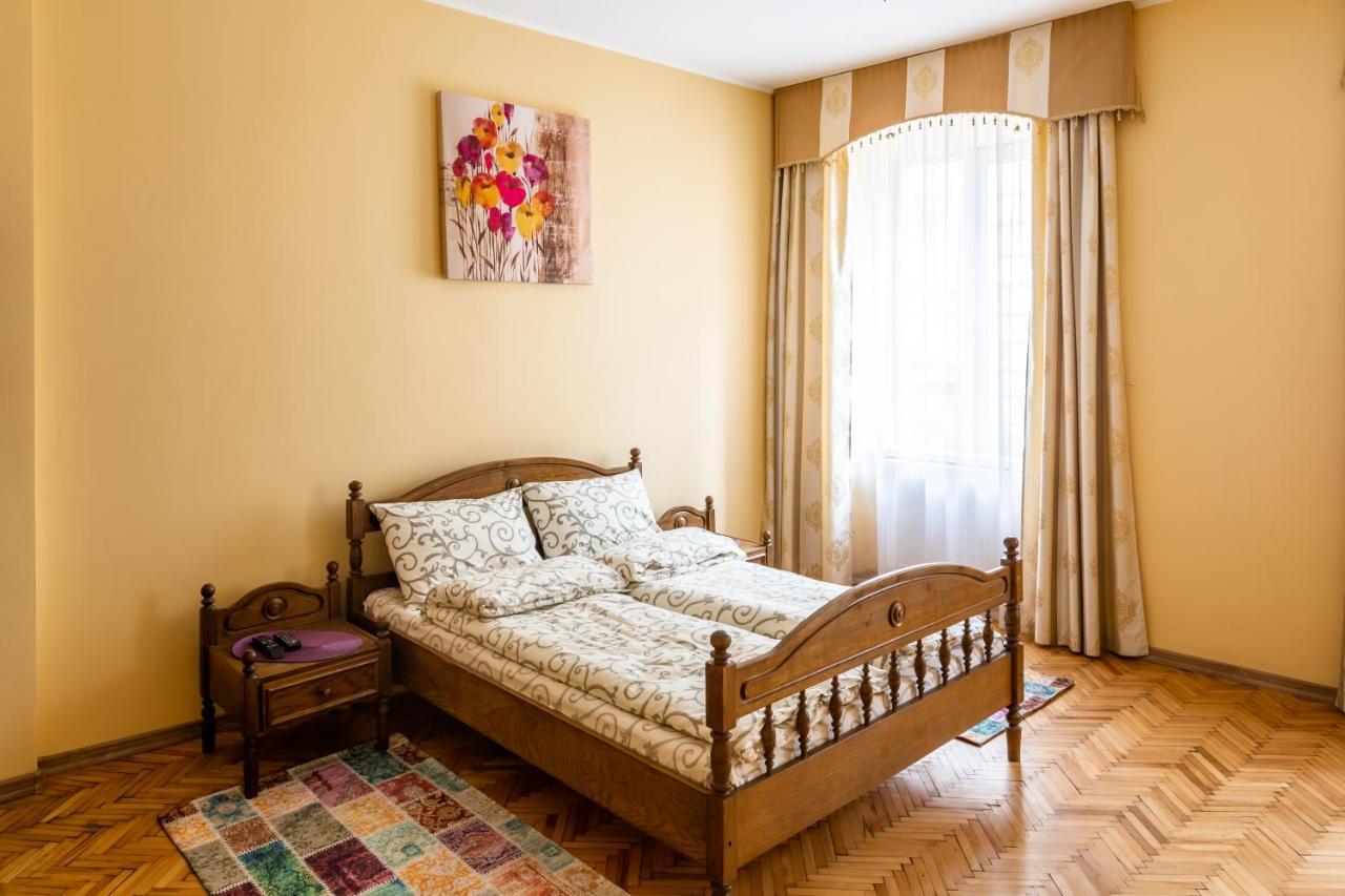 Apartment On Yana Zhizhky إلفيف المظهر الخارجي الصورة