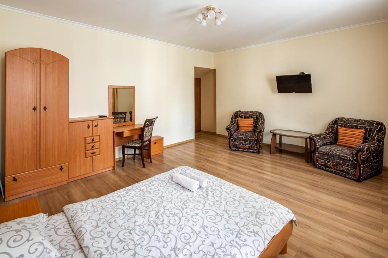 Apartment On Yana Zhizhky إلفيف المظهر الخارجي الصورة