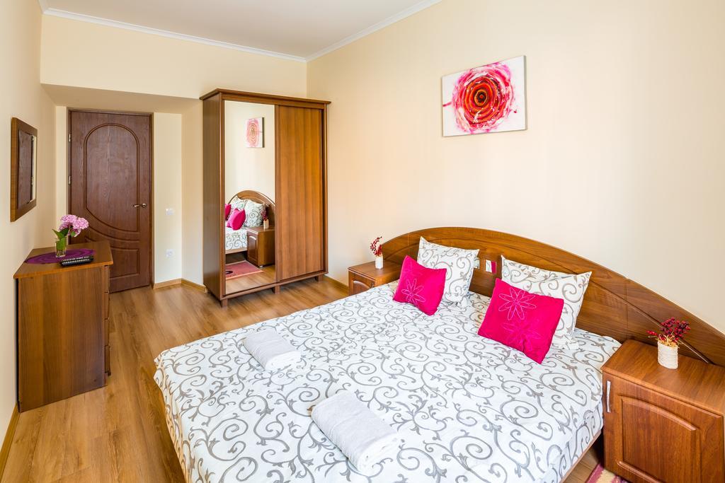 Apartment On Yana Zhizhky إلفيف المظهر الخارجي الصورة